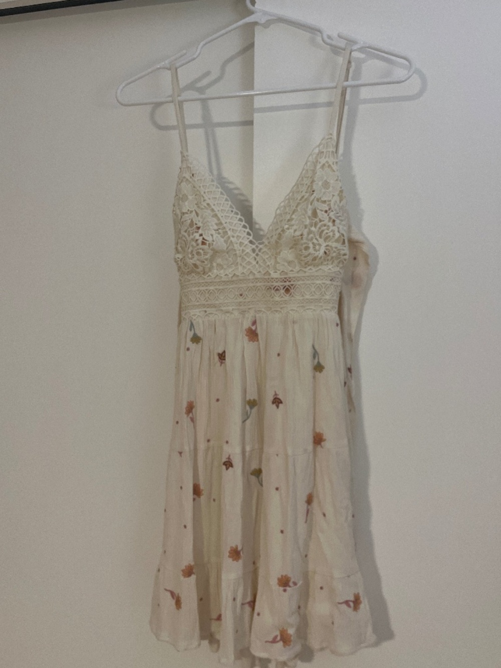 NWT MIDI Small Dress with tie back - Boot Barn